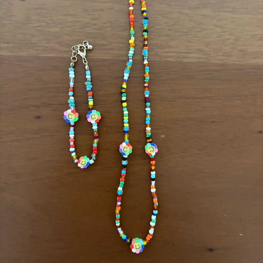 Urban Outfitters Multicolor Beaded Flower Necklace and Bracelet Set